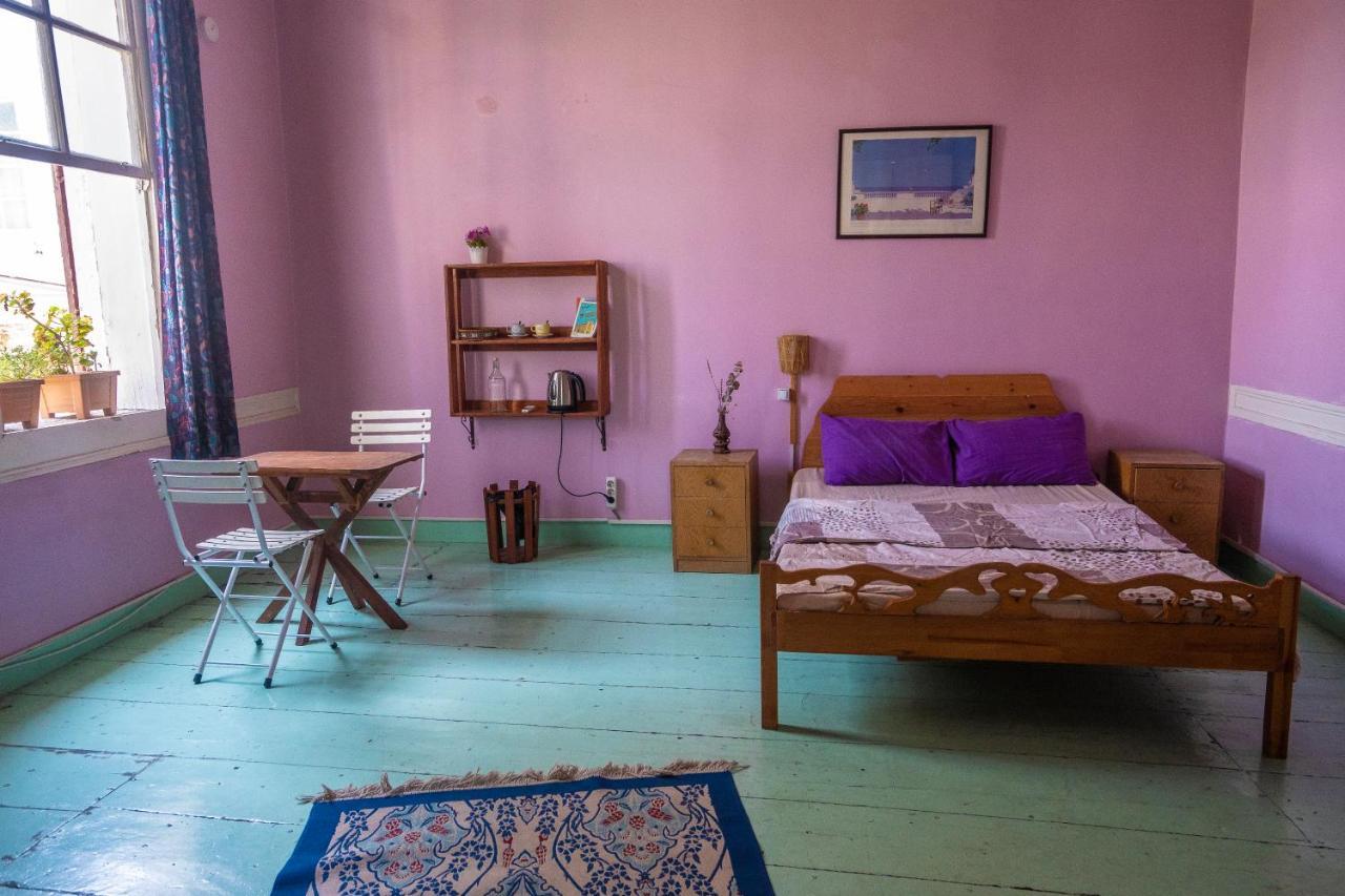 Lotus Garden Hostel İzmir Luaran gambar