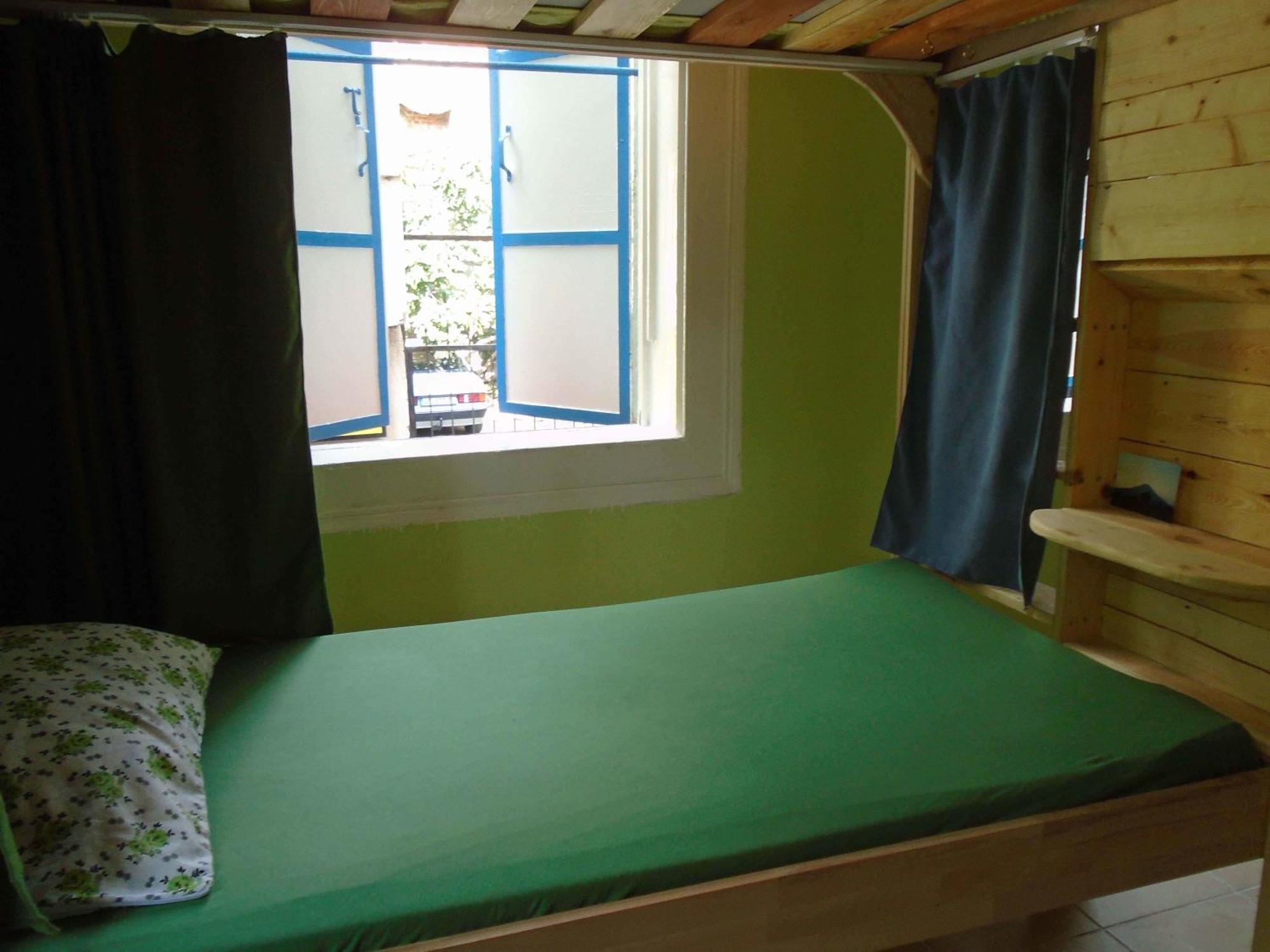 Lotus Garden Hostel İzmir Bilik gambar