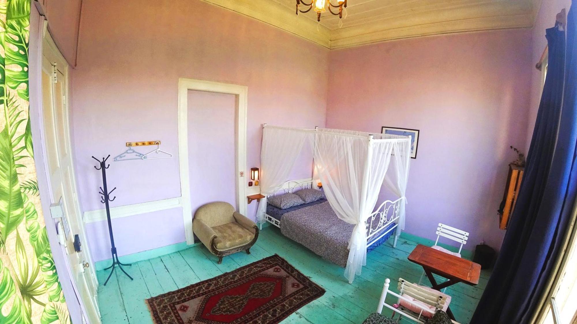 Lotus Garden Hostel İzmir Luaran gambar